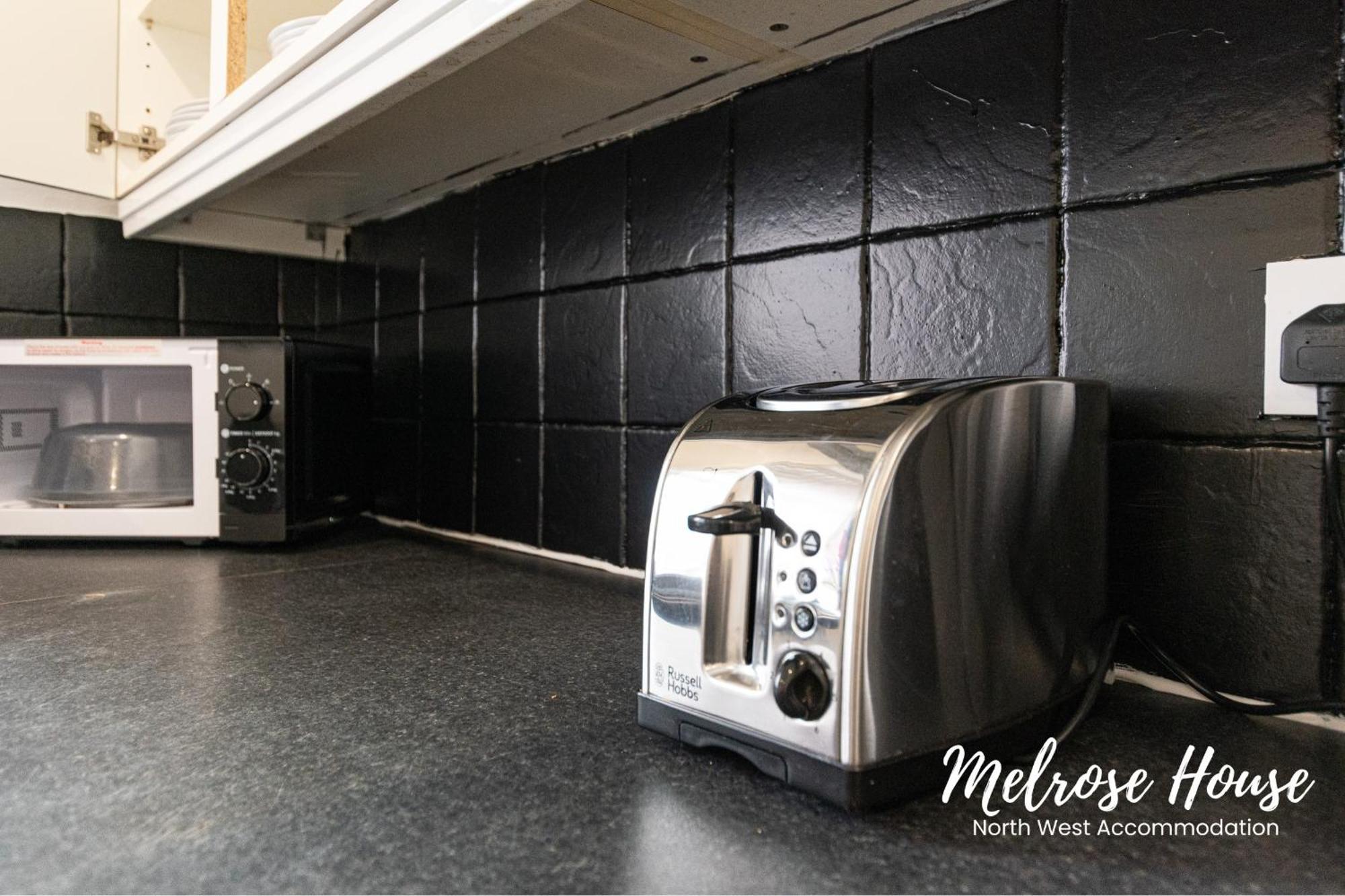 Manchester Work Stays 2Br Home With Parking & Wifi Ngoại thất bức ảnh