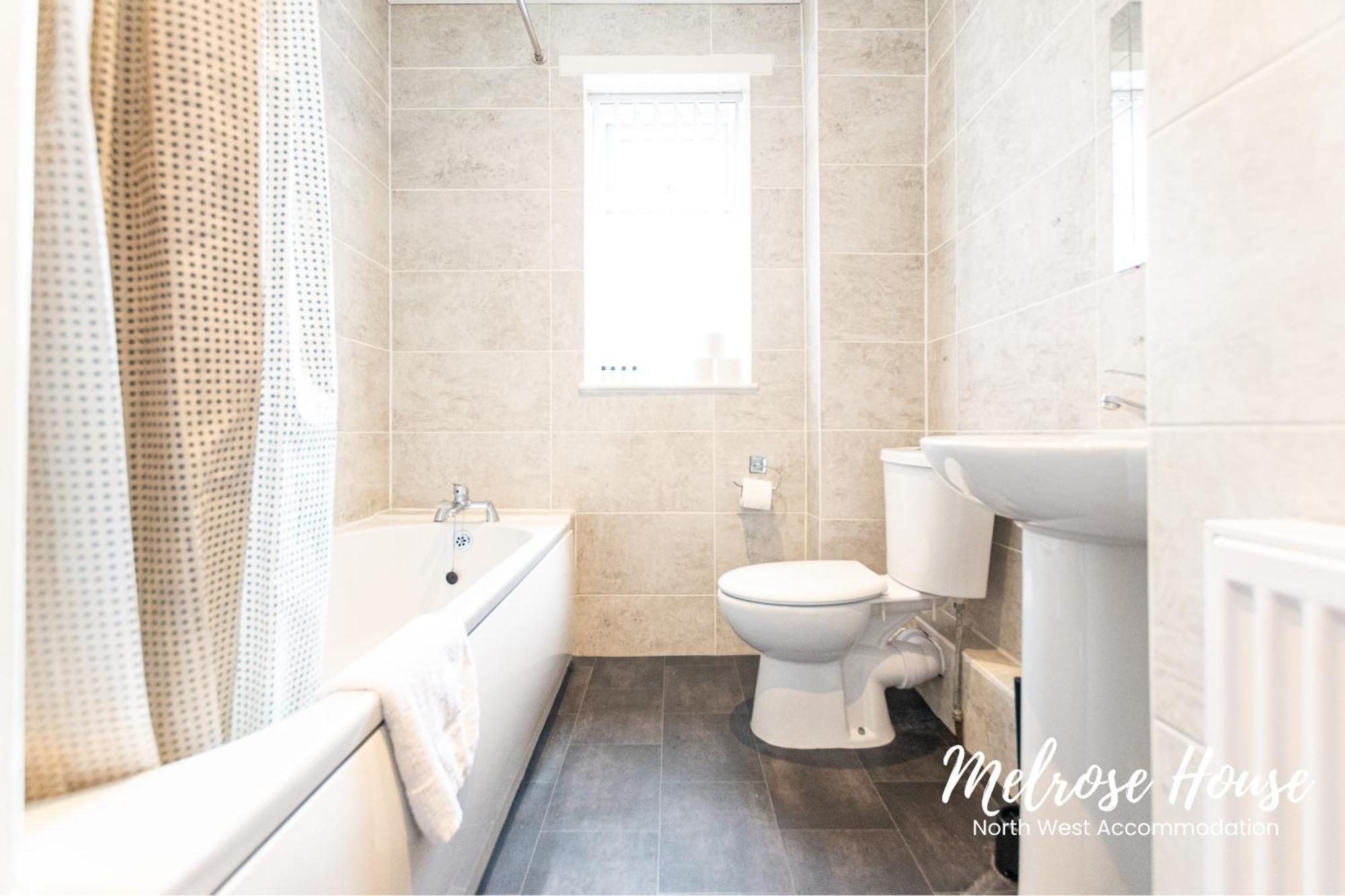 Manchester Work Stays 2Br Home With Parking & Wifi Ngoại thất bức ảnh